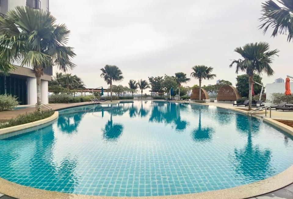 1519 Almas Suites Seaview Sunrise Netflix By Stay Nusajaya  Exterior foto
