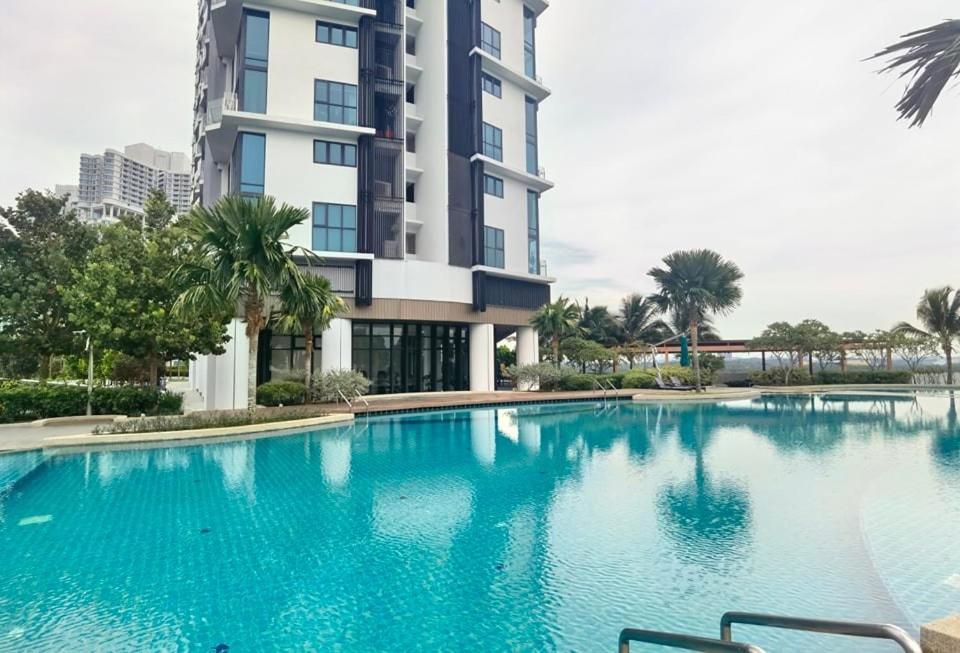1519 Almas Suites Seaview Sunrise Netflix By Stay Nusajaya  Exterior foto